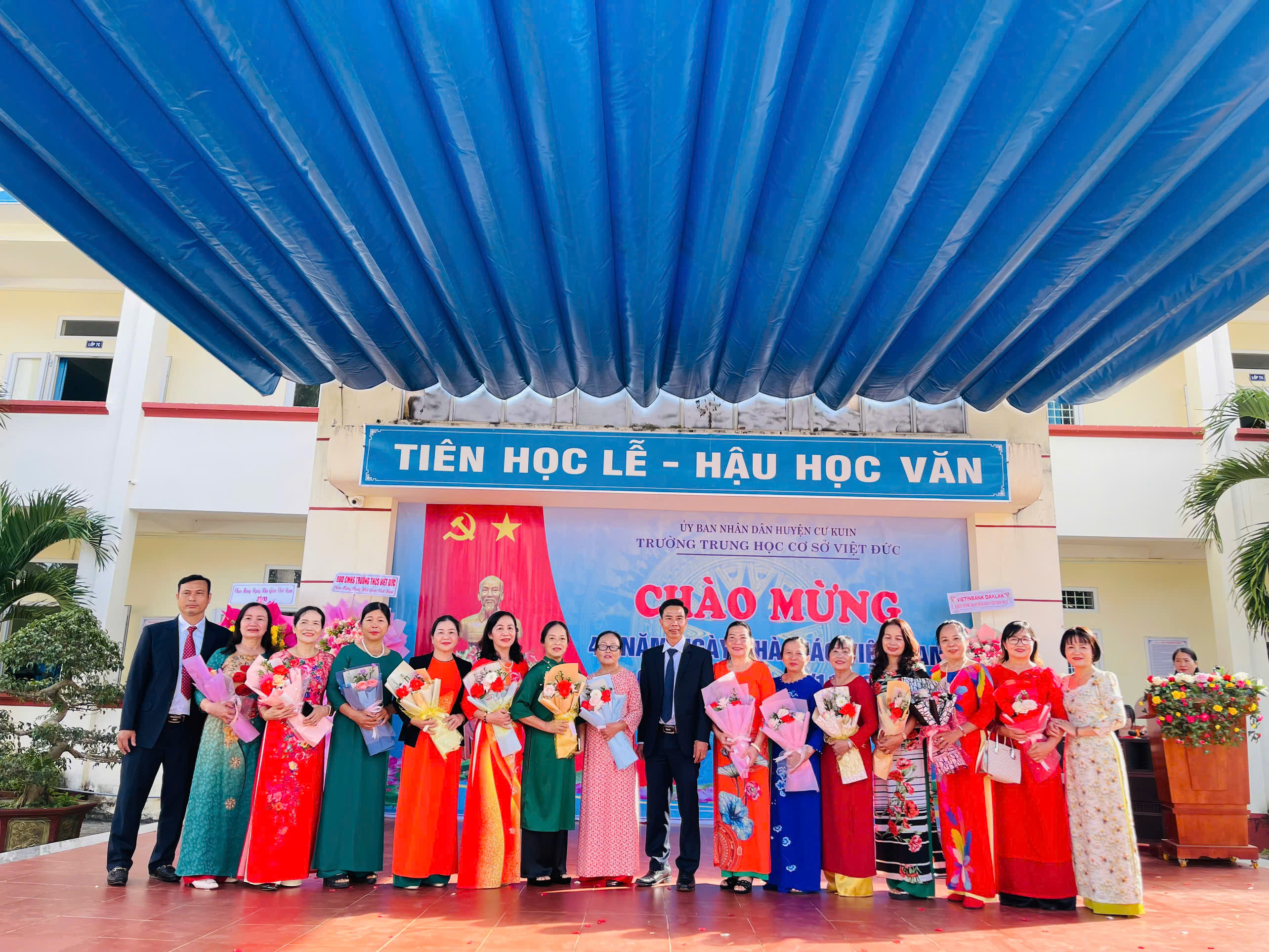 Hoạt động chào mừng kỷ niệm 42 năm ngày nhà giáo Việt Nam năm học 2024-2025 Hoạt động chào mừng kỷ niệm 42 năm ngày nhà giáo Việt Nam năm học 2024-2025