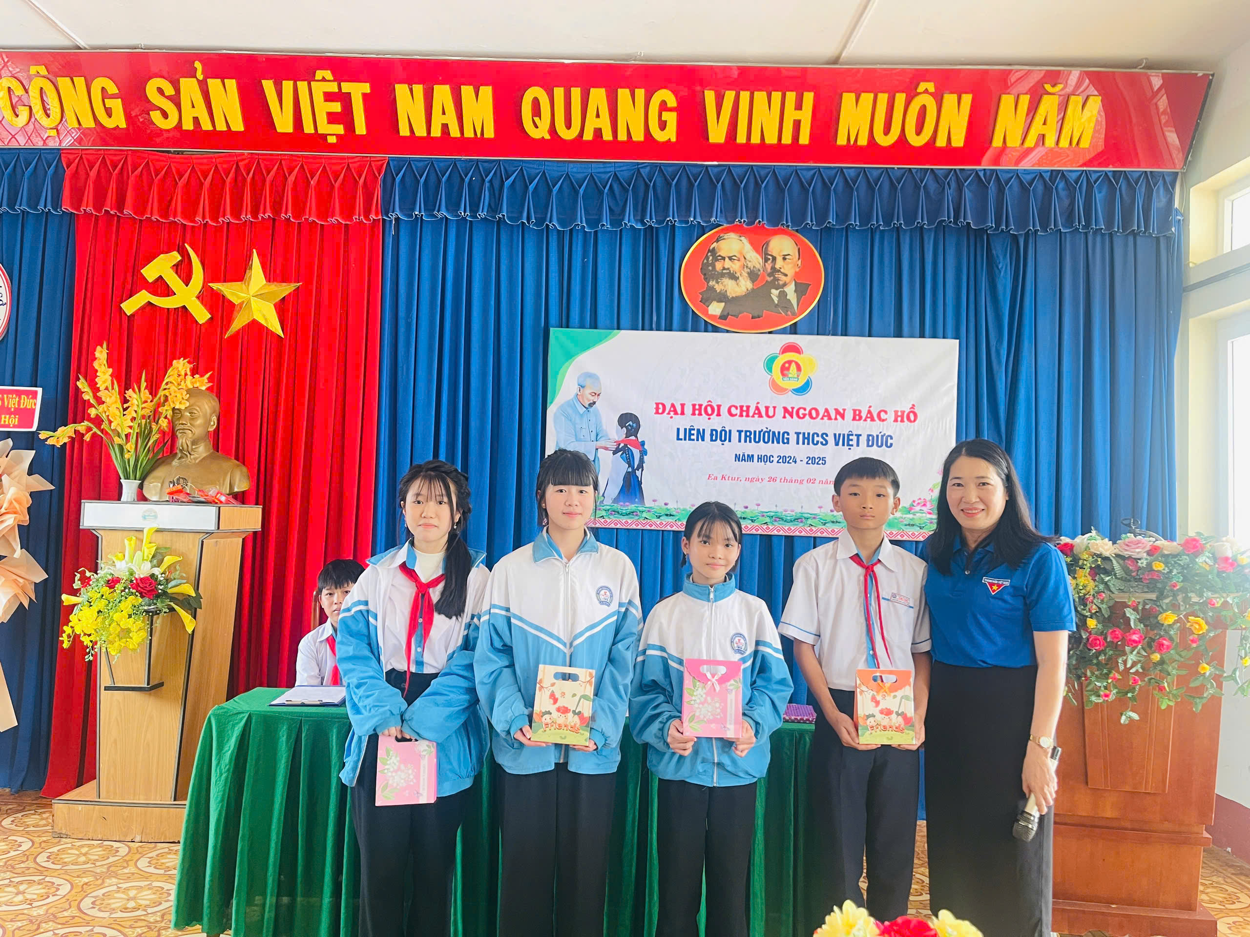 Đại hội cháu ngoan Bác Hồ năm học 2024-2025 Đại hội cháu ngoan Bác Hồ năm học 2024-2025